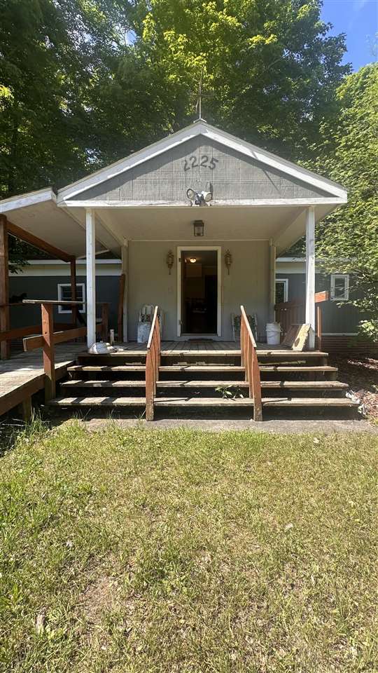 2225 Six Mile Lake Road East Jordan MI 49727