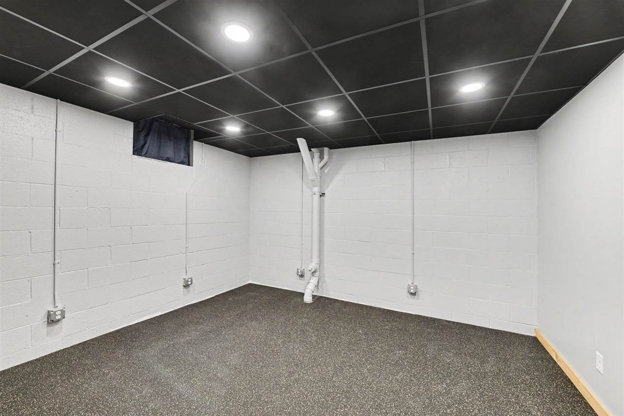 2835 S Barnard Charlevoix MI 49720