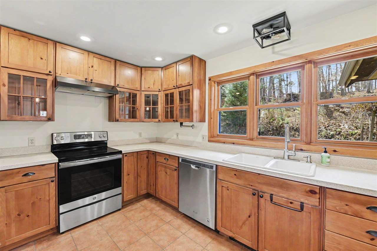 2835 S Barnard Charlevoix MI 49720