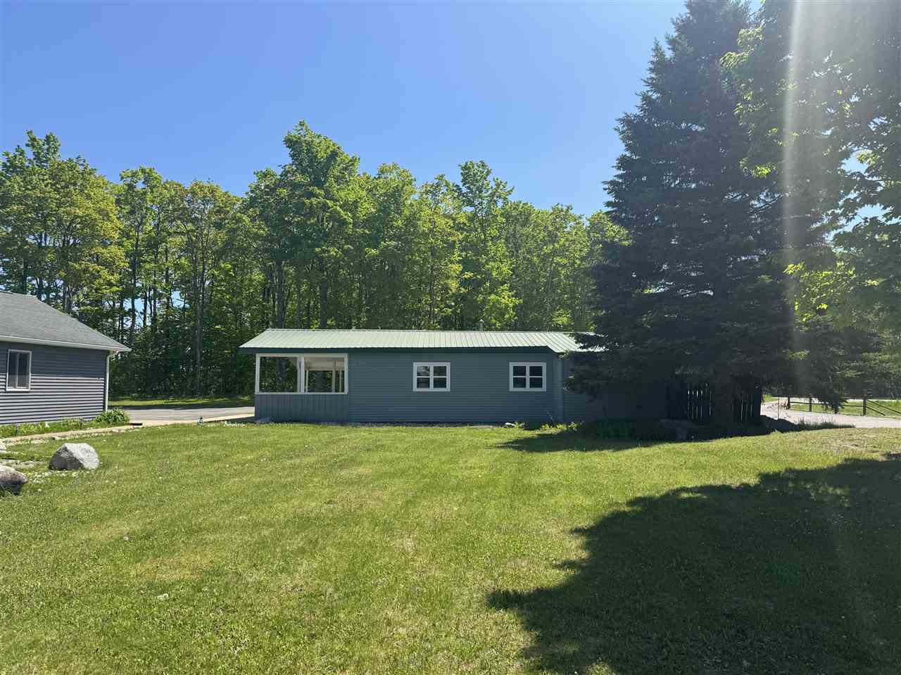 6990 N U.s. 31 Levering MI 49755