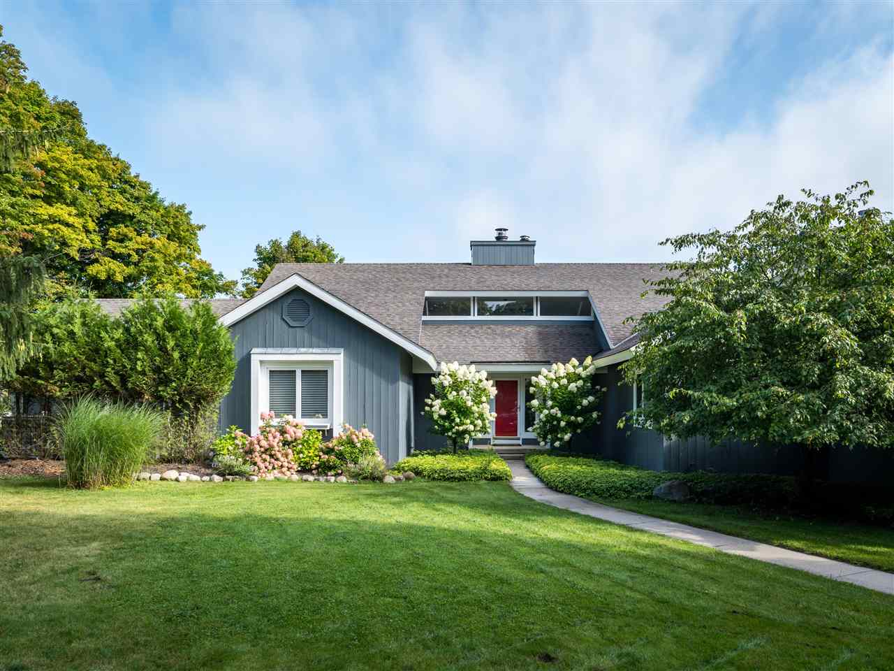 2292 Pinecrest Harbor Springs MI 49740