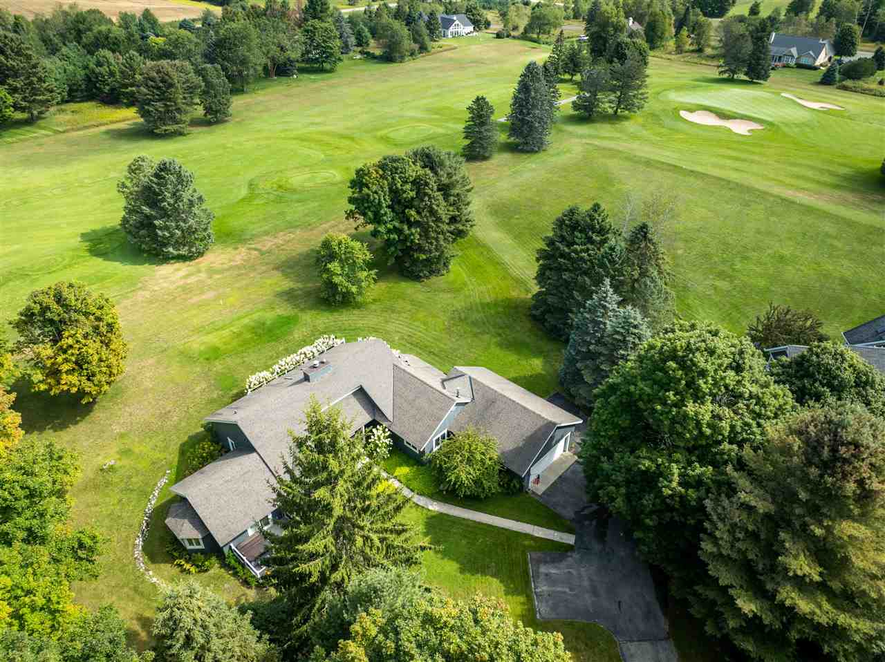 2292 Pinecrest Harbor Springs MI 49740