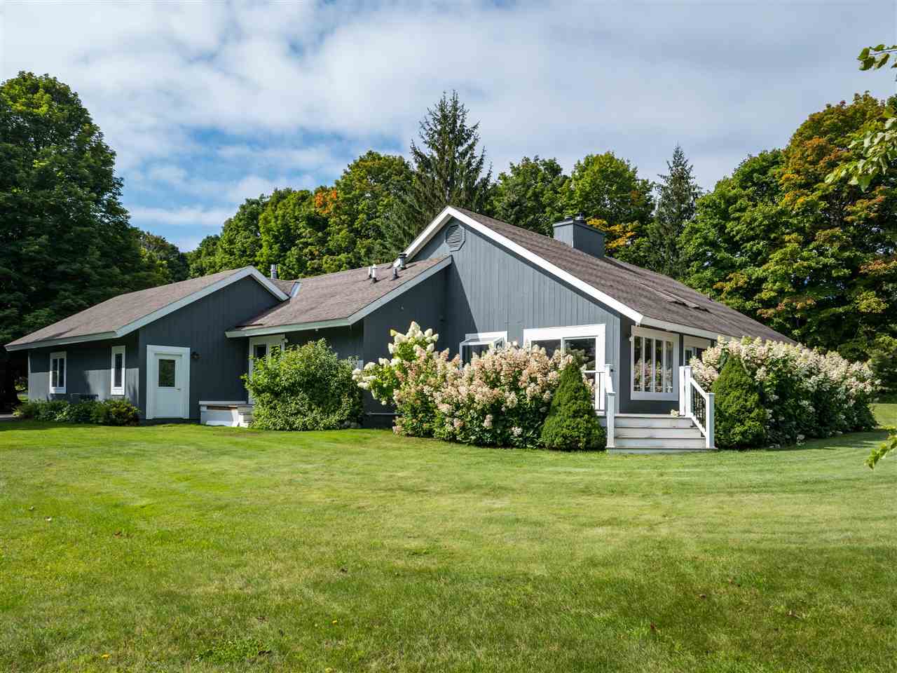 2292 Pinecrest Harbor Springs MI 49740