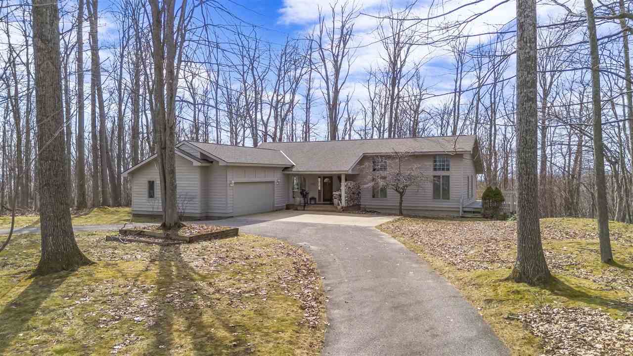 1826 Bluffs Edge Harbor Springs MI 49740