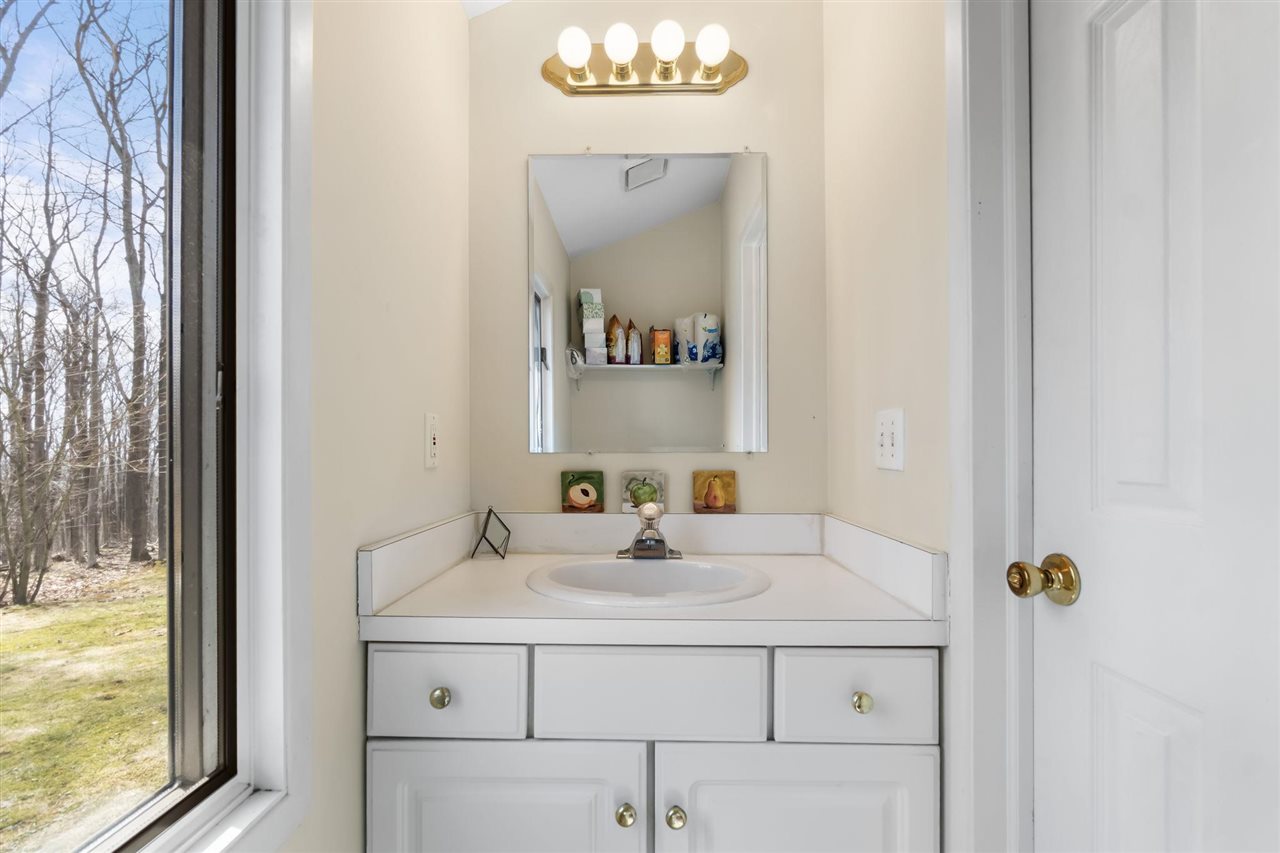 1826 Bluffs Edge Harbor Springs MI 49740