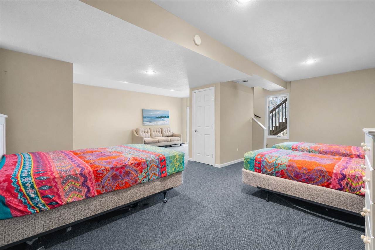 1826 Bluffs Edge Harbor Springs MI 49740
