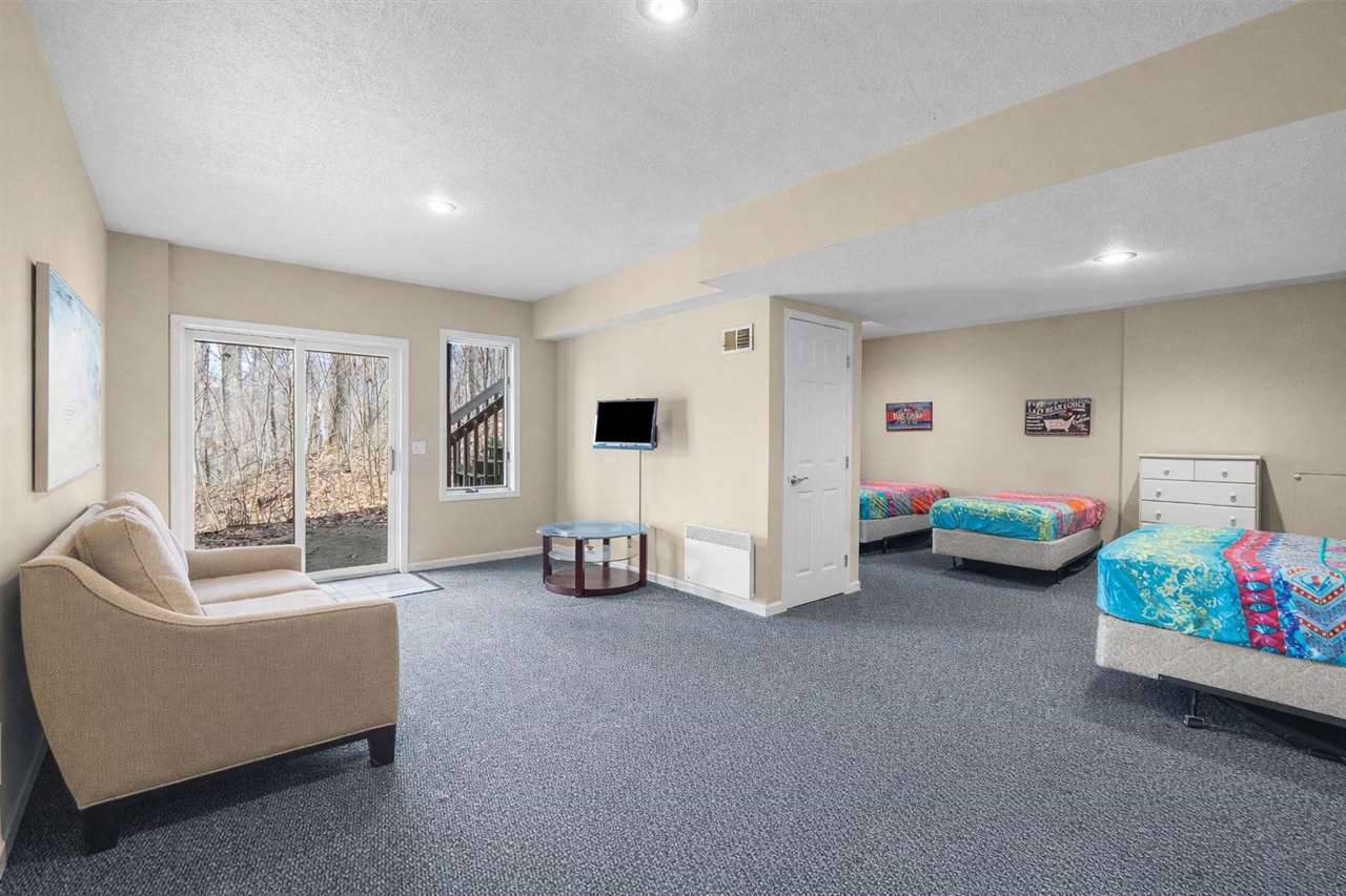 1826 Bluffs Edge Harbor Springs MI 49740