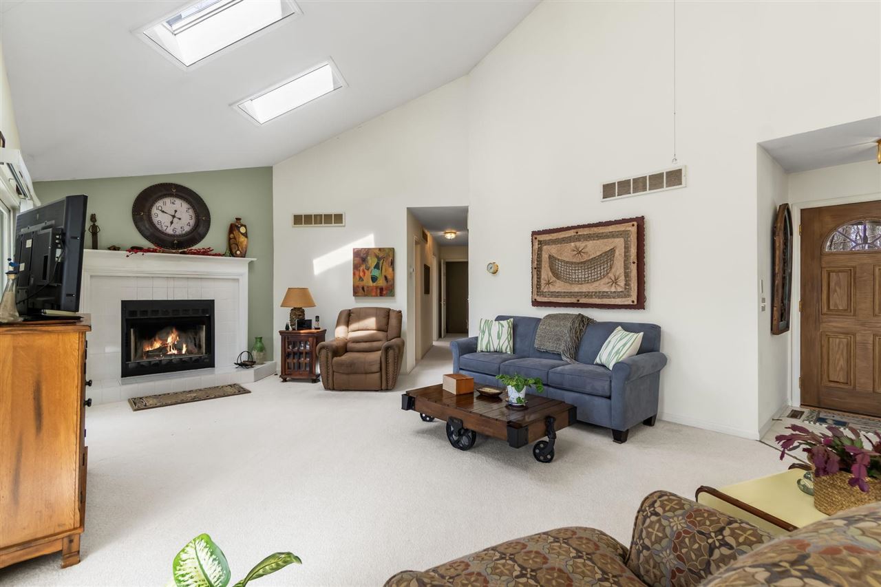 1826 Bluffs Edge Harbor Springs MI 49740