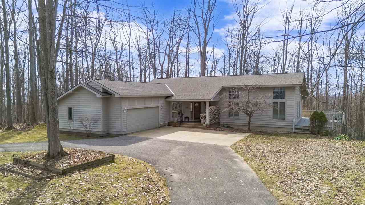 1826 Bluffs Edge Harbor Springs MI 49740