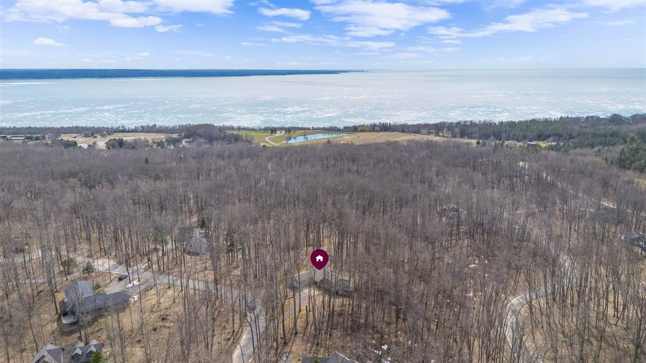 1826 Bluffs Edge Harbor Springs MI 49740