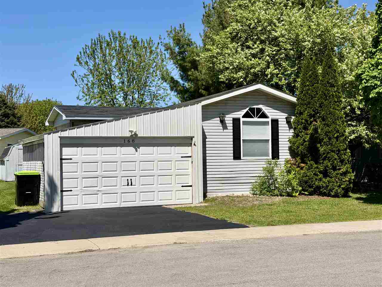6685 N M-66 Charlevoix MI 49720