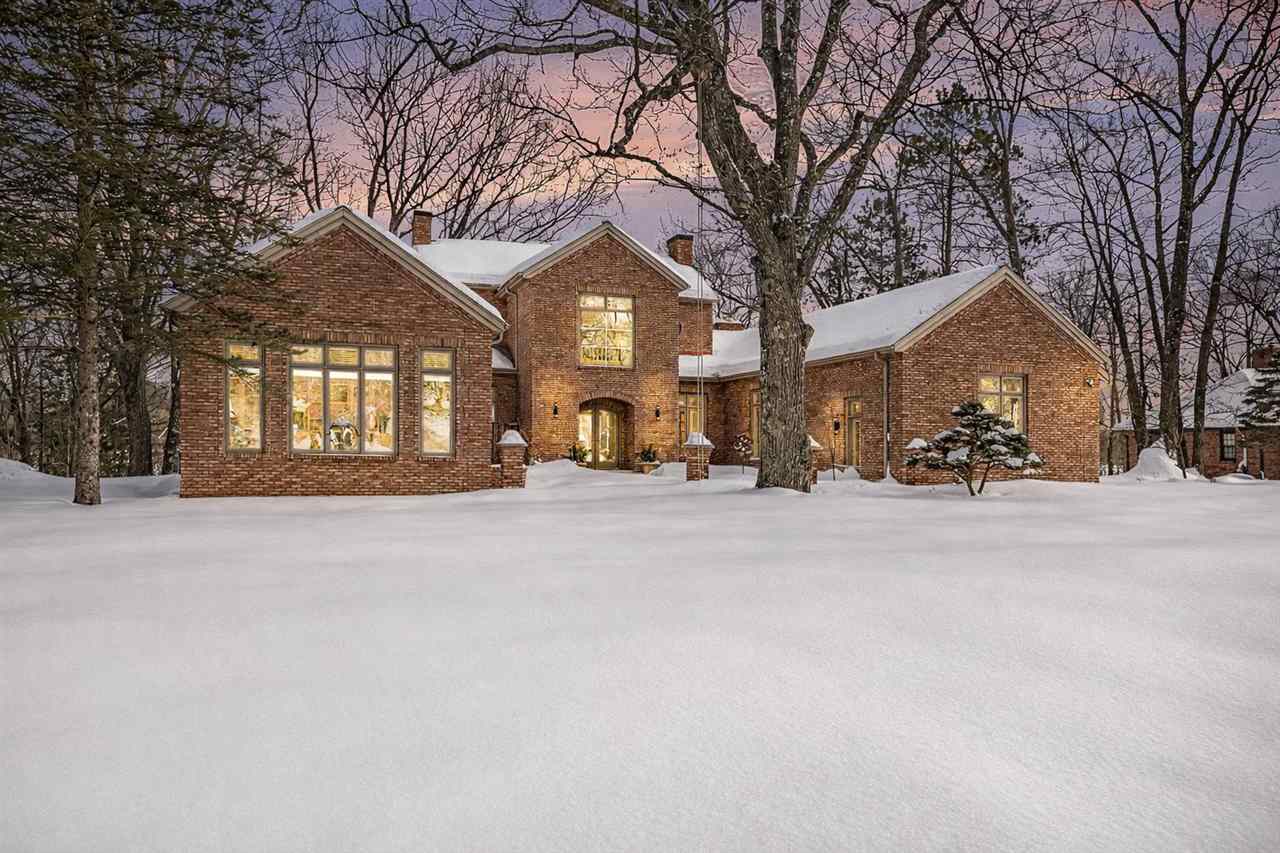 N3870 N Grand Oak Drive Iron Mountain MI 49801