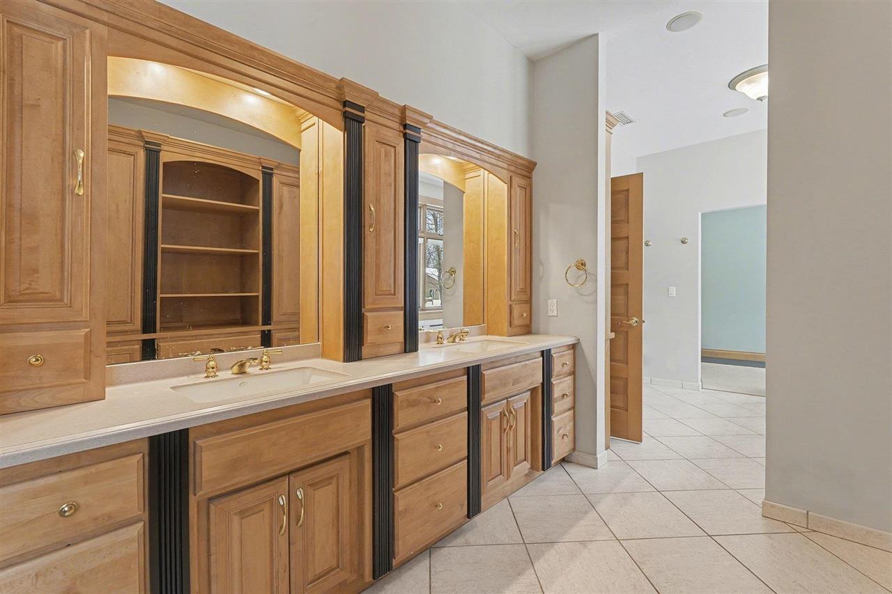 N3870 N Grand Oak Drive Iron Mountain MI 49801