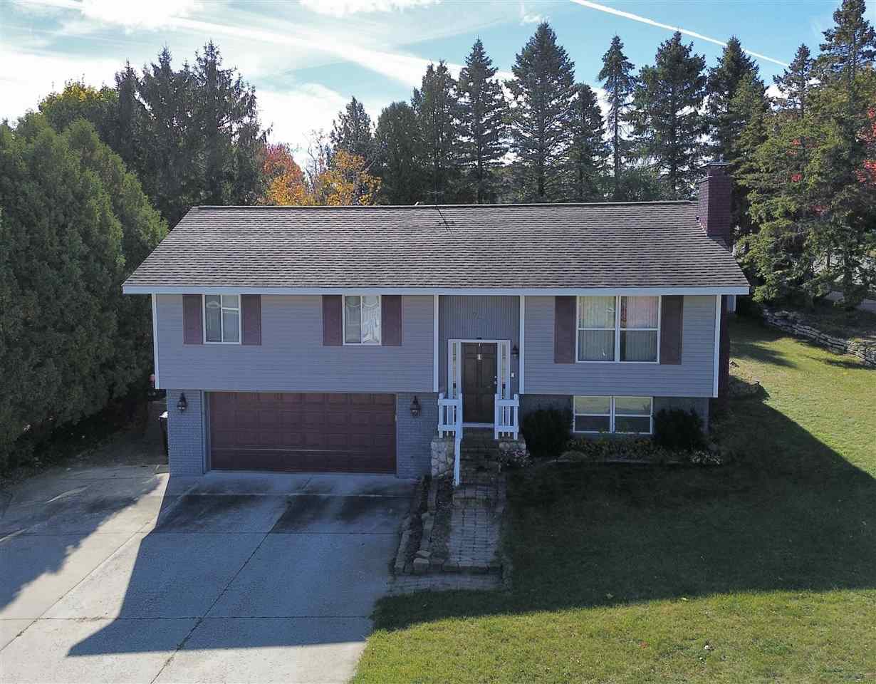 909 Regent Drive Petoskey MI 49770