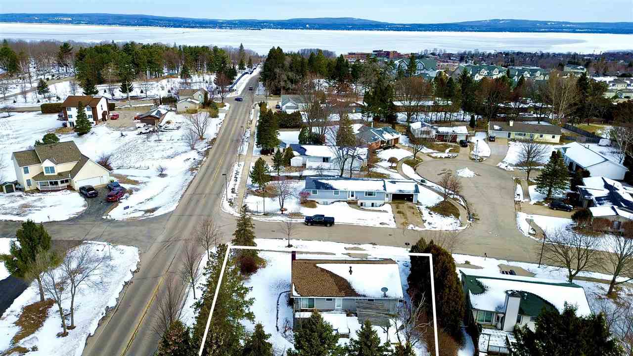 909 Regent Drive Petoskey MI 49770