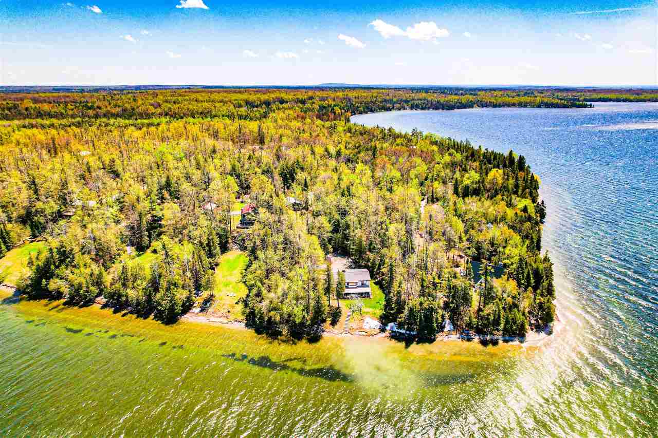 1400 Round Point Circle Indian River MI 49749