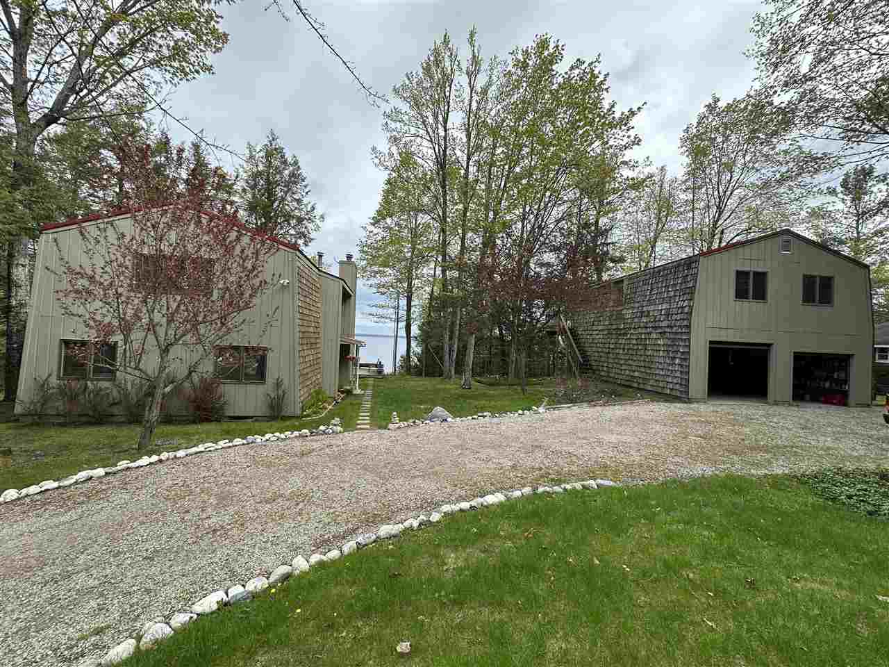 1400 Round Point Circle Indian River MI 49749