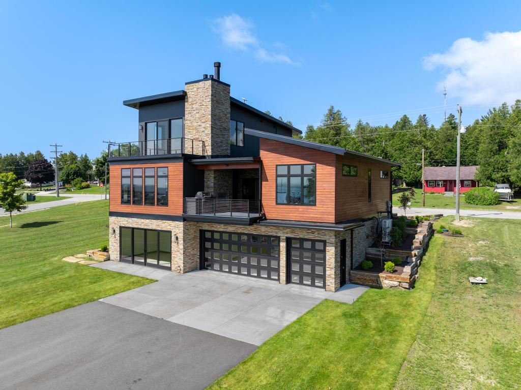 616 N Ontario Detour MI 49725