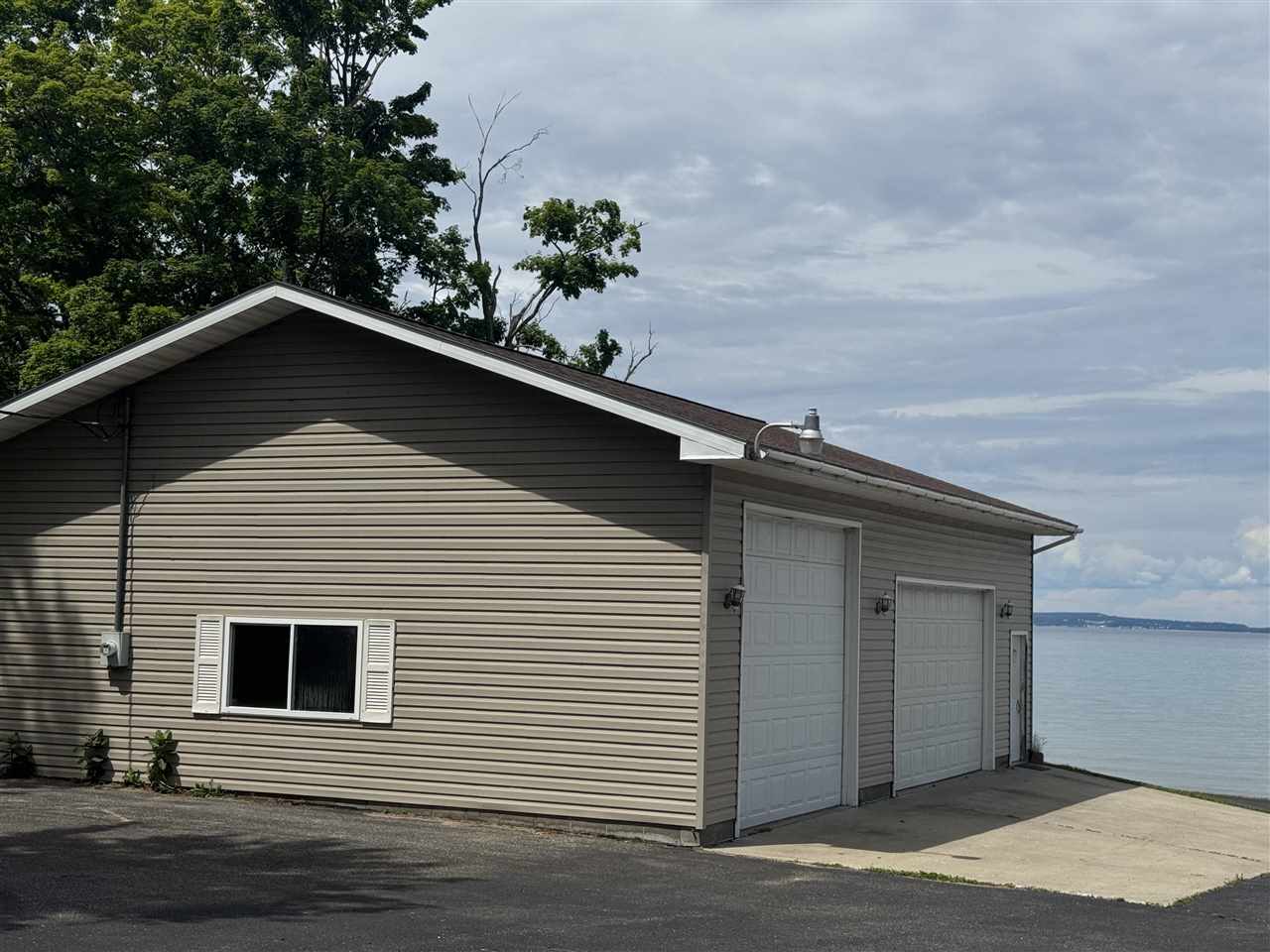 7096 W Us 23 Cheboygan MI 49721