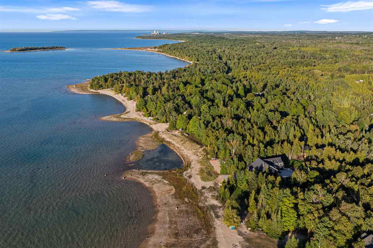 4467 Lake Shore Drive Charlevoix MI 49720