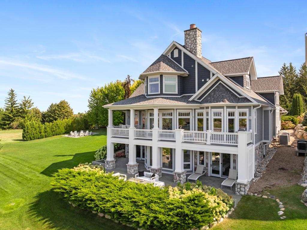 852 Bluffs Court Bay Harbor MI 49770