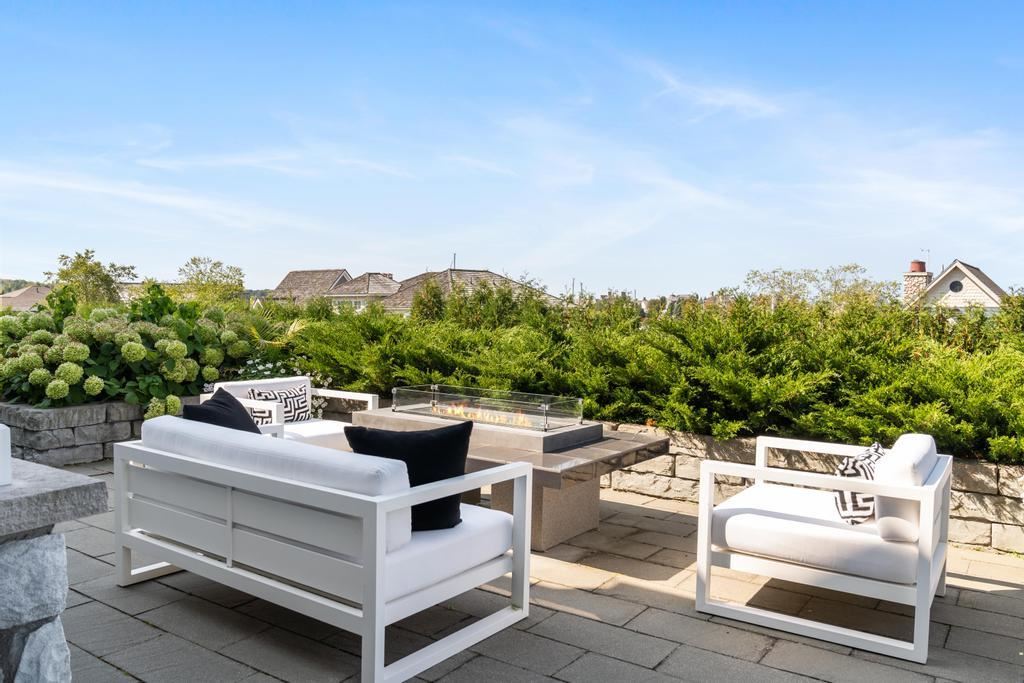 852 Bluffs Court Bay Harbor MI 49770