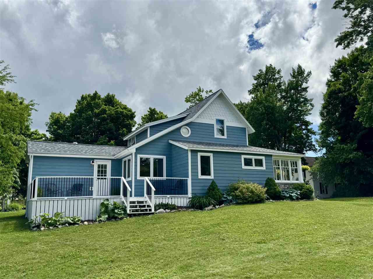 2602 Elm Central Lake MI 49622