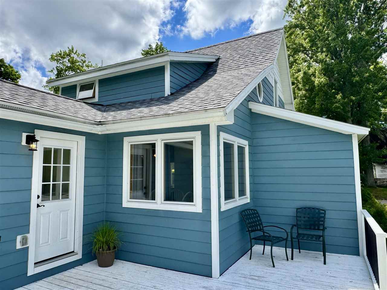 2602 Elm Central Lake MI 49622