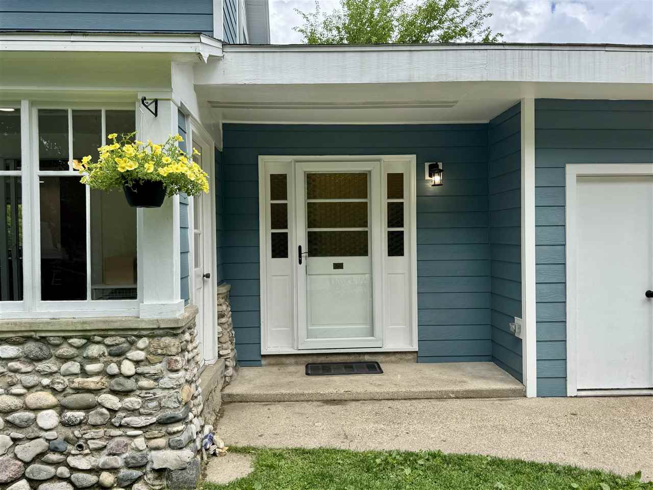 2602 Elm Central Lake MI 49622
