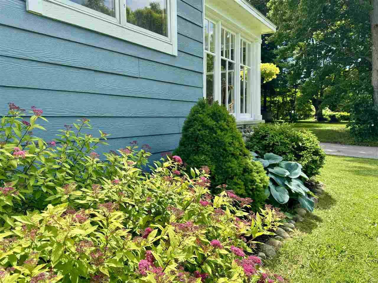 2602 Elm Central Lake MI 49622