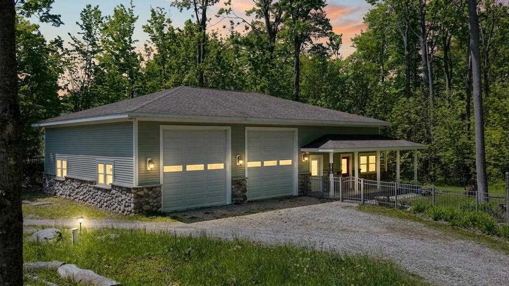 8515 Sunset Meadow Drive Charlevoix MI 49720