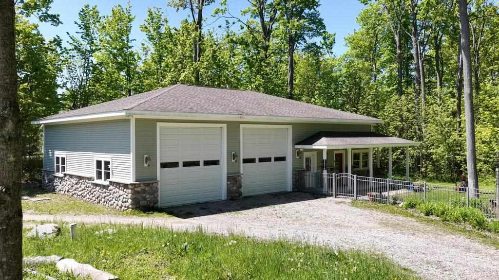 8515 Sunset Meadow Drive Charlevoix MI 49720