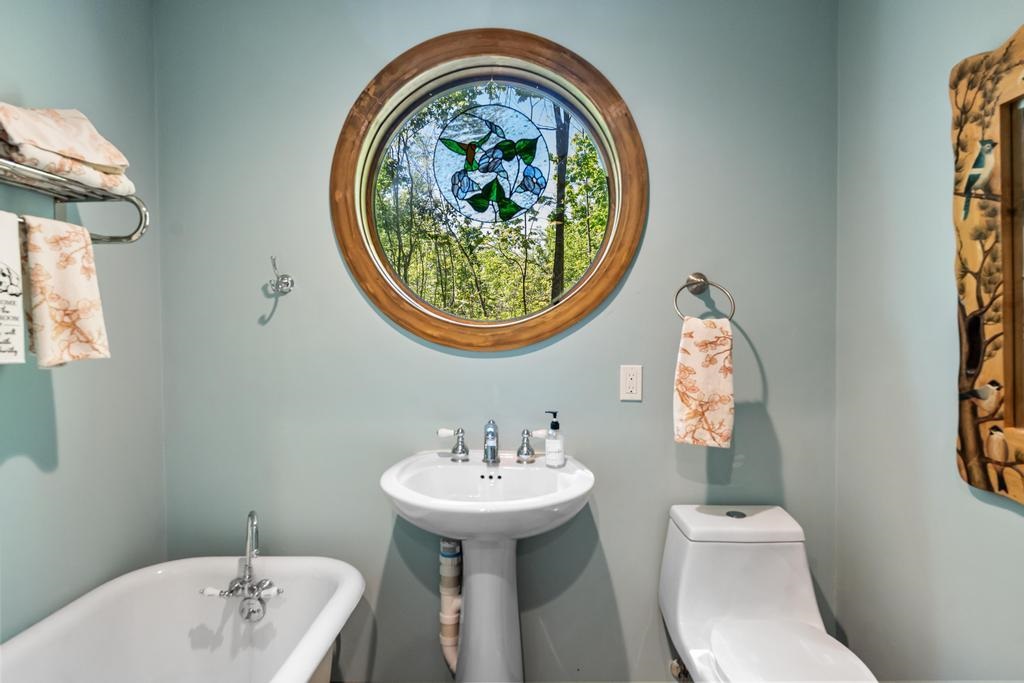 8515 Sunset Meadow Drive Charlevoix MI 49720