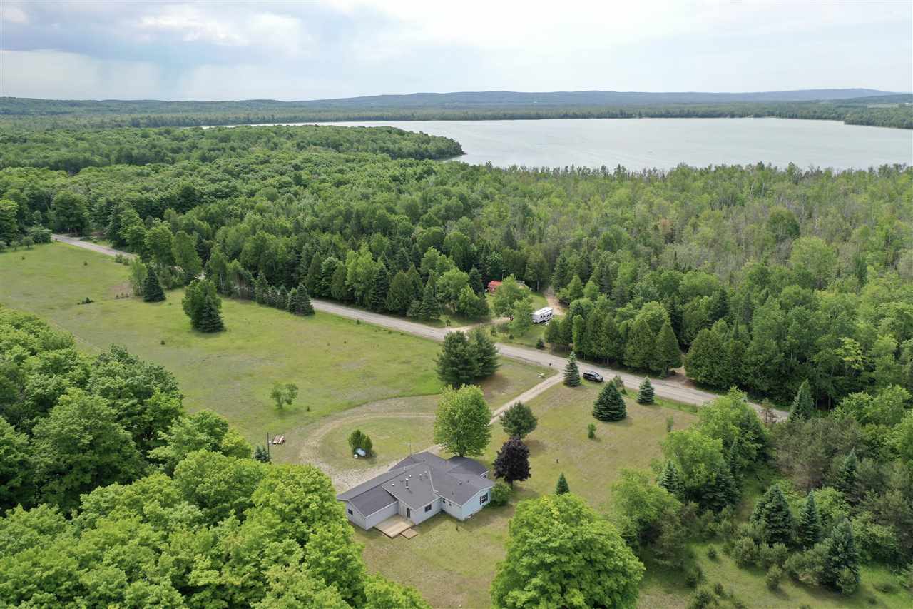 1228 Beckon Road Pellston MI 49769