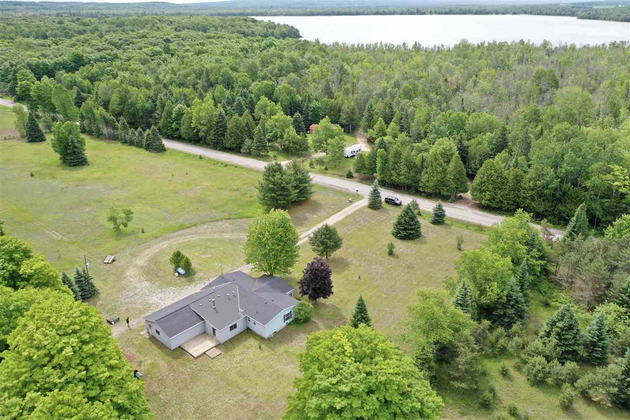 1228 Beckon Road Pellston MI 49769