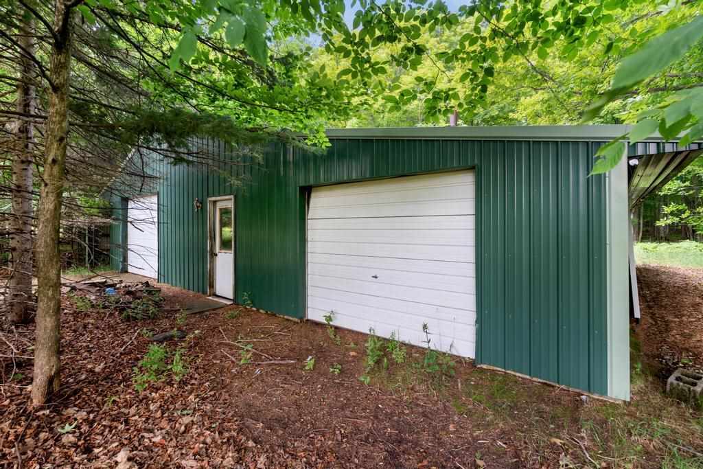 1228 Beckon Road Pellston MI 49769
