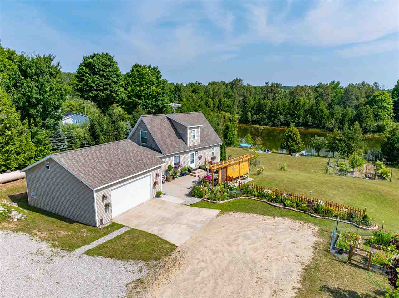 10766 Lakeview Lane Ellsworth MI 49729