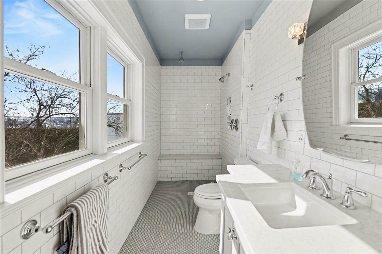 308 Fulton Street Petoskey MI 49770