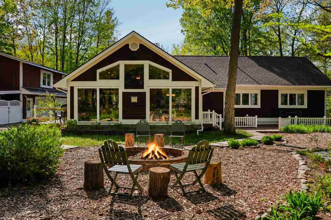 1252 Lalonde Road East Jordan MI 49727
