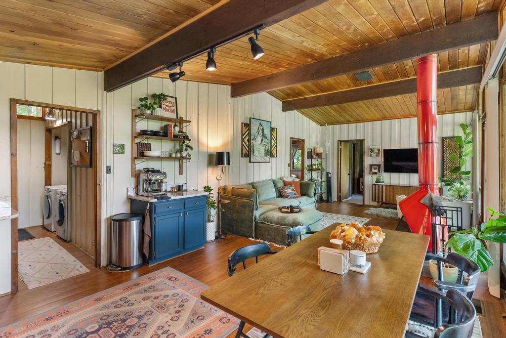 5630 Elm Lane Harbor Springs MI 49740