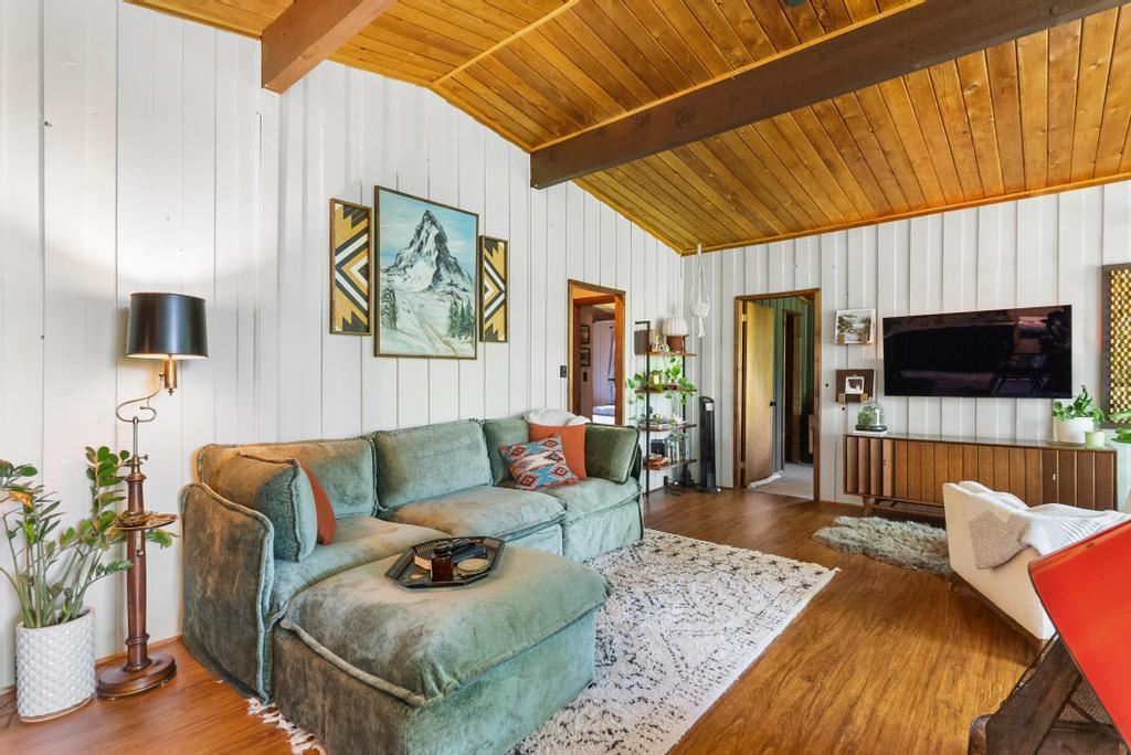 5630 Elm Lane Harbor Springs MI 49740