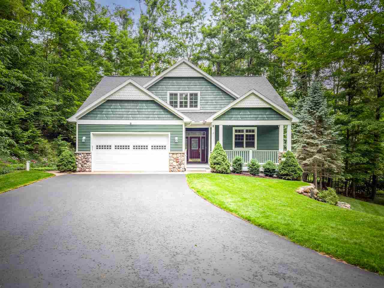 2525 Rosewood Lane Petoskey MI 49770