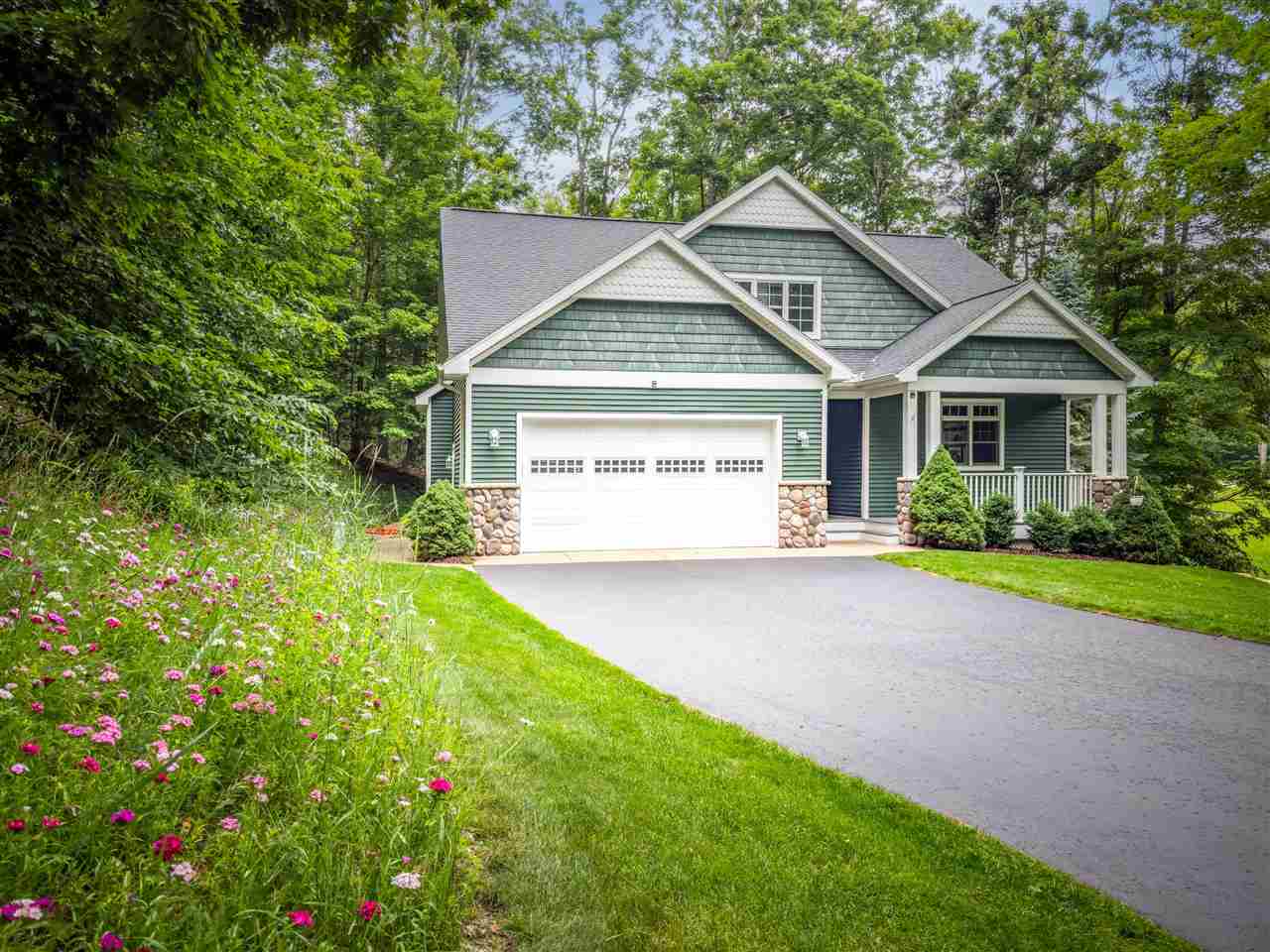 2525 Rosewood Lane Petoskey MI 49770