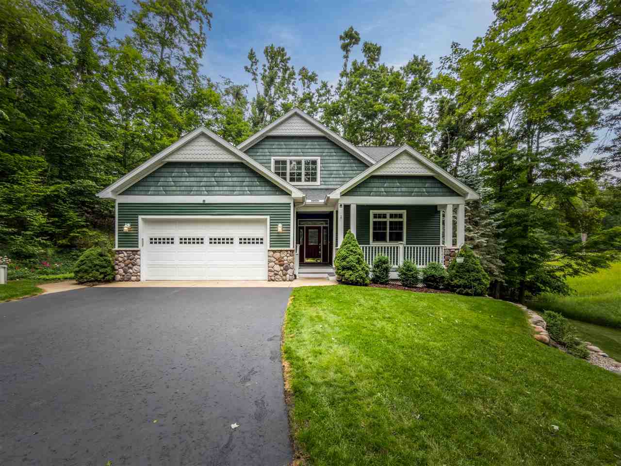 2525 Rosewood Lane Petoskey MI 49770