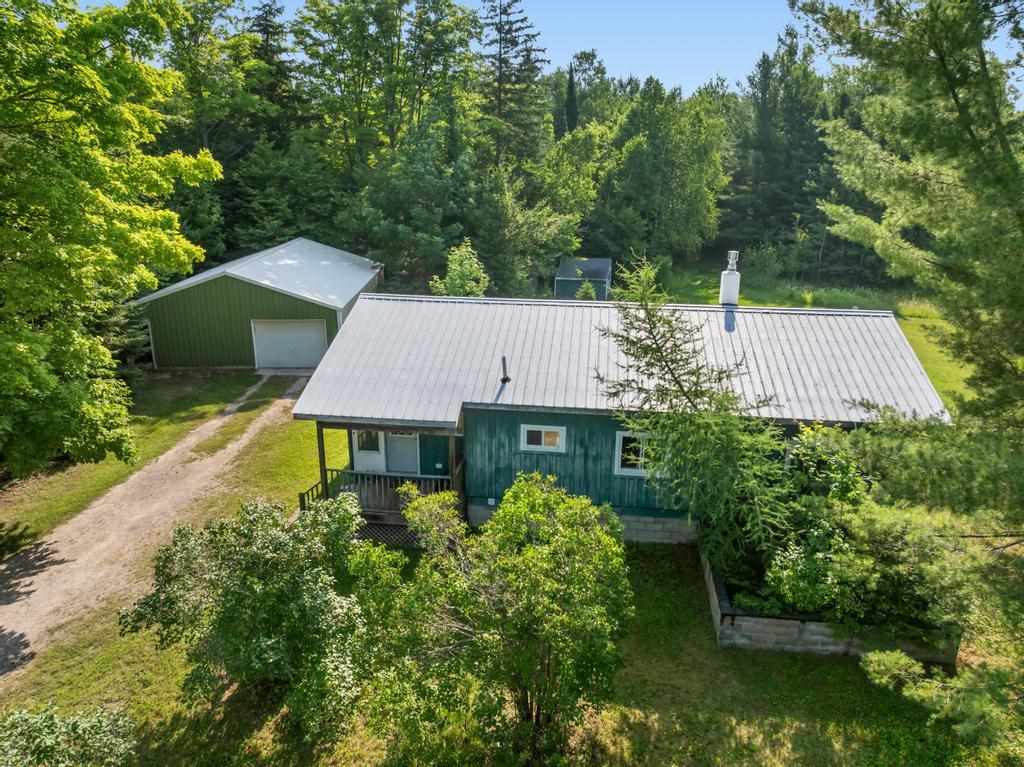 11260 Mccleary Carp Lake MI 49718