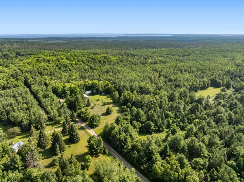 11260 Mccleary Carp Lake MI 49718