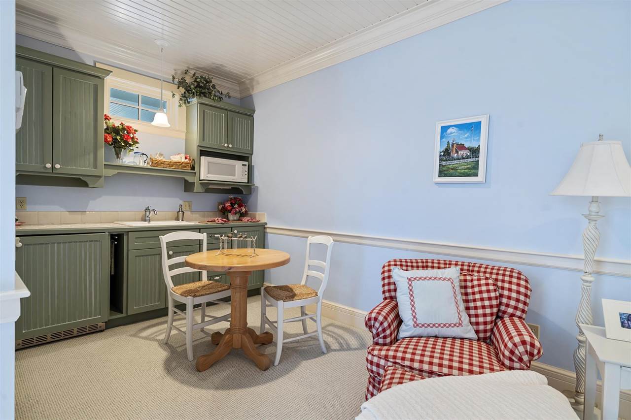 6338 Trillium Trail Harbor Springs MI 49740