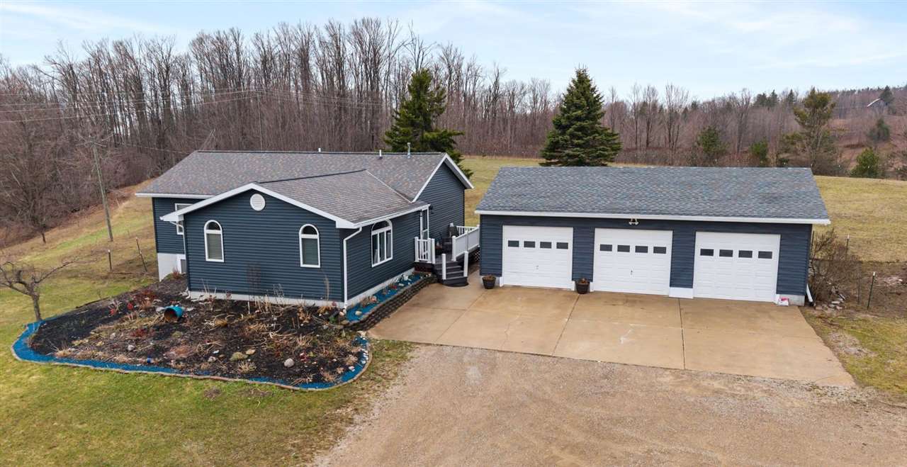 786 Greg Road Petoskey MI 49770