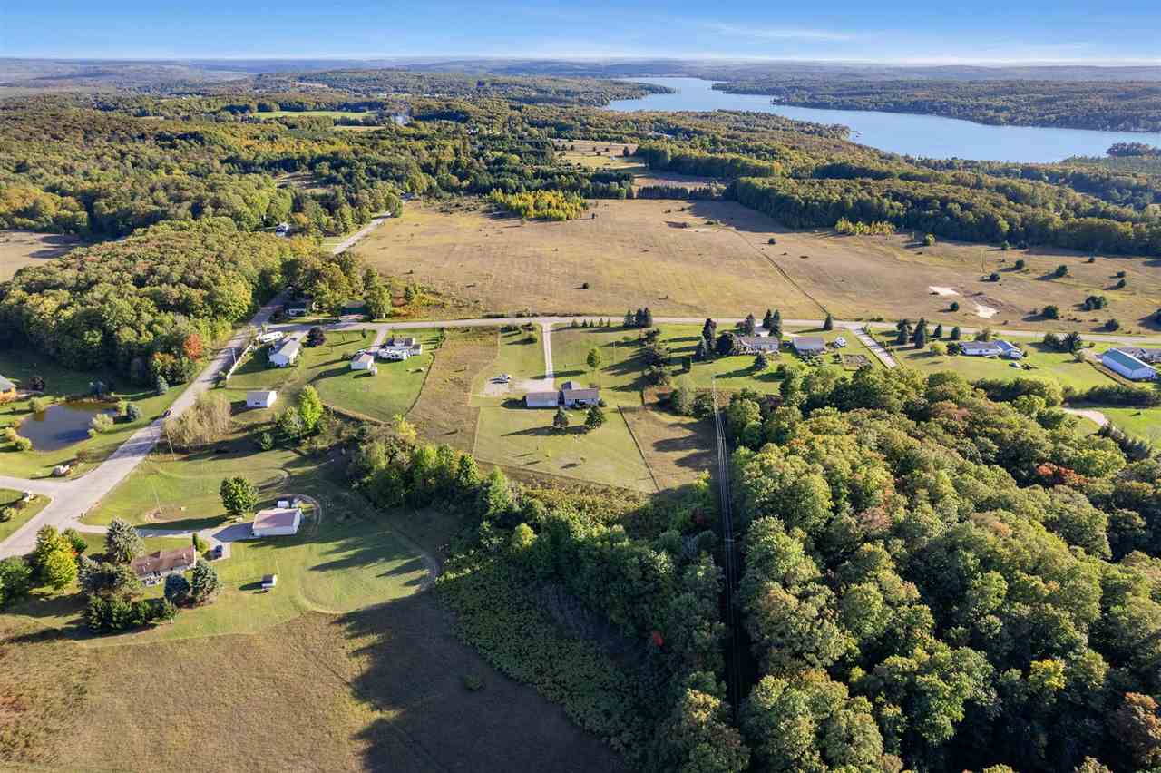786 Greg Road Petoskey MI 49770