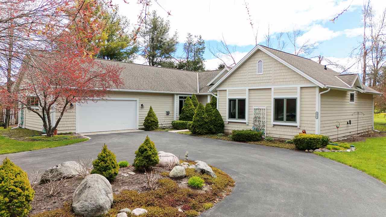 2923 Greenbriar Harbor Springs MI 49740